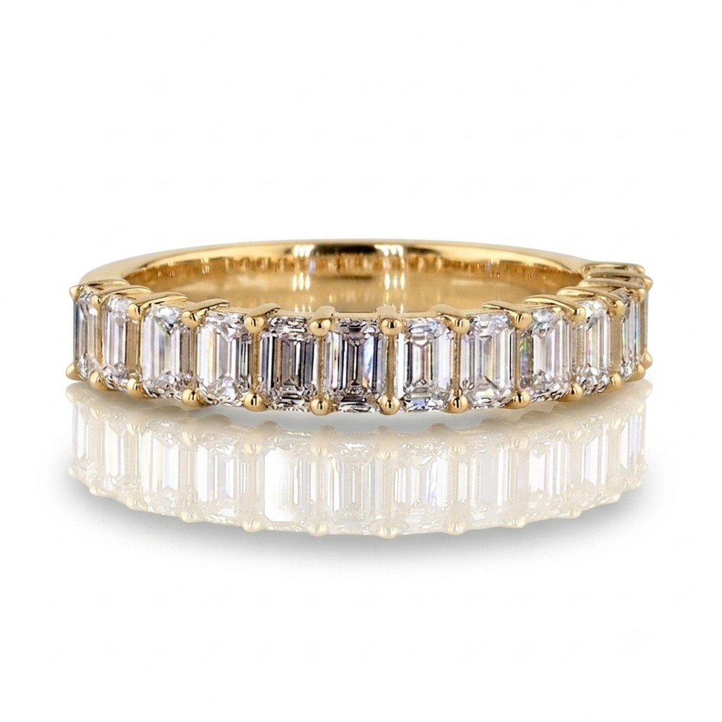 Everald, bague en or 18 carats et diamants — Riana Jewelry